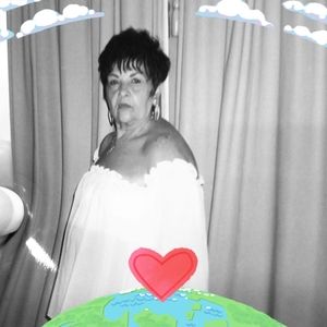 Meet your Posher, Angela